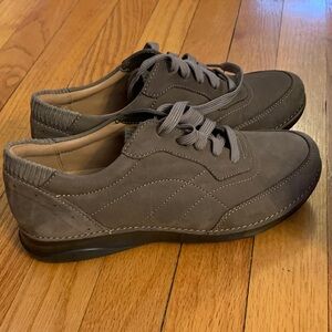 Clarks Apple T Taupe Nubuck Women's Shoes